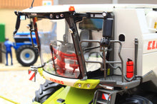 Load image into Gallery viewer, MM2402 Marge Models Claas Evion 430 Combine and Vario 620 Header