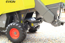 Load image into Gallery viewer, MM2402 Marge Models Claas Evion 430 Combine and Vario 620 Header