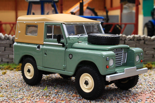 MM2420-02 MARGE MODELS 1:32 Scale Land Rover Series III 88 Soft top in Atlantic Green