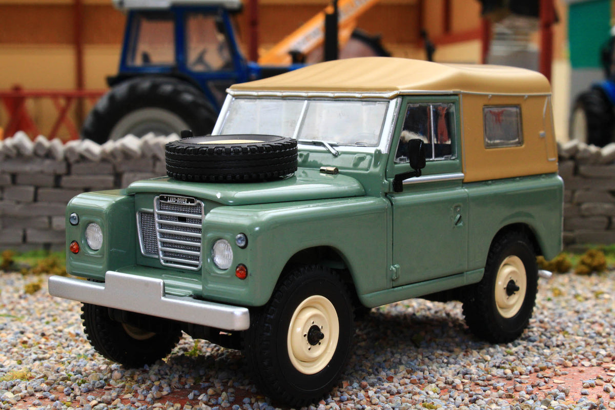 MM2420-02 MARGE MODELS 1:32 Scale Land Rover Series III 88 Soft top in ...