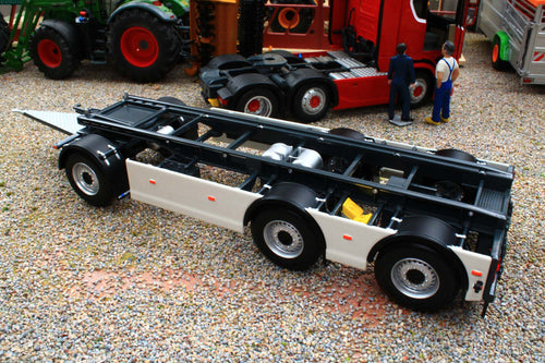 MM2422-02 Marge Models GS-Meppel Scania Hooklift Container Trailer in White