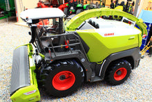 Load image into Gallery viewer, MM2507 Marge Models 1:32 Scale Claas Jaguar 1080 Self Propelled Forage Harvester with Grass PickUp 4500