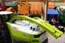 Load image into Gallery viewer, MM2508 Marge Models 1:32 Scale Claas Jaguar 1090 with Orbis Header