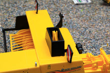 Load image into Gallery viewer, MM2522 Marge Models 1:32 Scale New Holland Hayliner 275 Small Square Baler