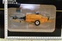 Load image into Gallery viewer, MM2522 Marge Models 1:32 Scale New Holland Hayliner 275 Small Square Baler