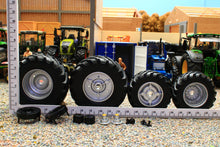 Load image into Gallery viewer, MM2608 Marge Models Set of Vredestein tyres, rims and caps for tractors