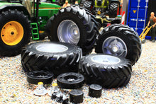 Load image into Gallery viewer, MM2608 Marge Models Set of Vredestein tyres, rims and caps for tractors