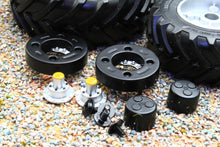 Load image into Gallery viewer, MM2608 Marge Models Set of Vredestein tyres, rims and caps for tractors