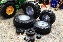 Load image into Gallery viewer, MM2608 Marge Models Set of Vredestein tyres, rims and caps for tractors