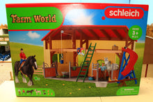 Load image into Gallery viewer, BROKEN No 1 SL42485 Schleich Farm World Stable with Figures, Animals and Accessories - Missing pulley mechanism