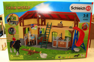 BROKEN No 2 SL42485 Schleich Farm World Stable with Figures, Animals and Accessories - Missing pulley mechanism