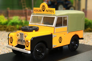 OXF43LAN188025 Oxford Diecast 1:43 Scale Land Rover Series 1 88 Canvas AA Highland Patrol