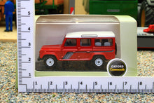 Load image into Gallery viewer, OXF76DEF018 Oxford Diecast 1:76 Scale Land Rover Defender 110 LWB Station Wagon in Masai Red
