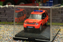 Load image into Gallery viewer, OXF76DIS007 Oxford Diecast 1:76 Scale Land Rover  Discovery 4 Dublin Airport Fire