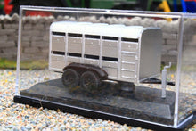 Load image into Gallery viewer, OXF76FARM001 Oxford Diecast 1:76 Scale Livestock Trailer