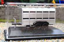 Load image into Gallery viewer, OXF76FARM001 Oxford Diecast 1:76 Scale Livestock Trailer