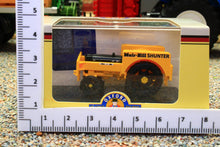 Load image into Gallery viewer, OXF76FTRS002 Oxford Diecast 1:76 Scale Fordson Tractor Rail Shunter in Yellow
