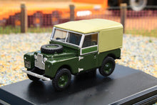 Load image into Gallery viewer, OXF76LAN188009 Oxford Diecast 1:76 Scale Land Rover 88 Canvas in Bronze Green