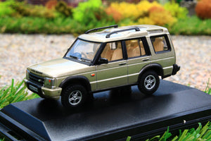 OXF76LRD2002 Oxford Diecast 1:76 Scale Land Rover Discovery 2 in White Gold