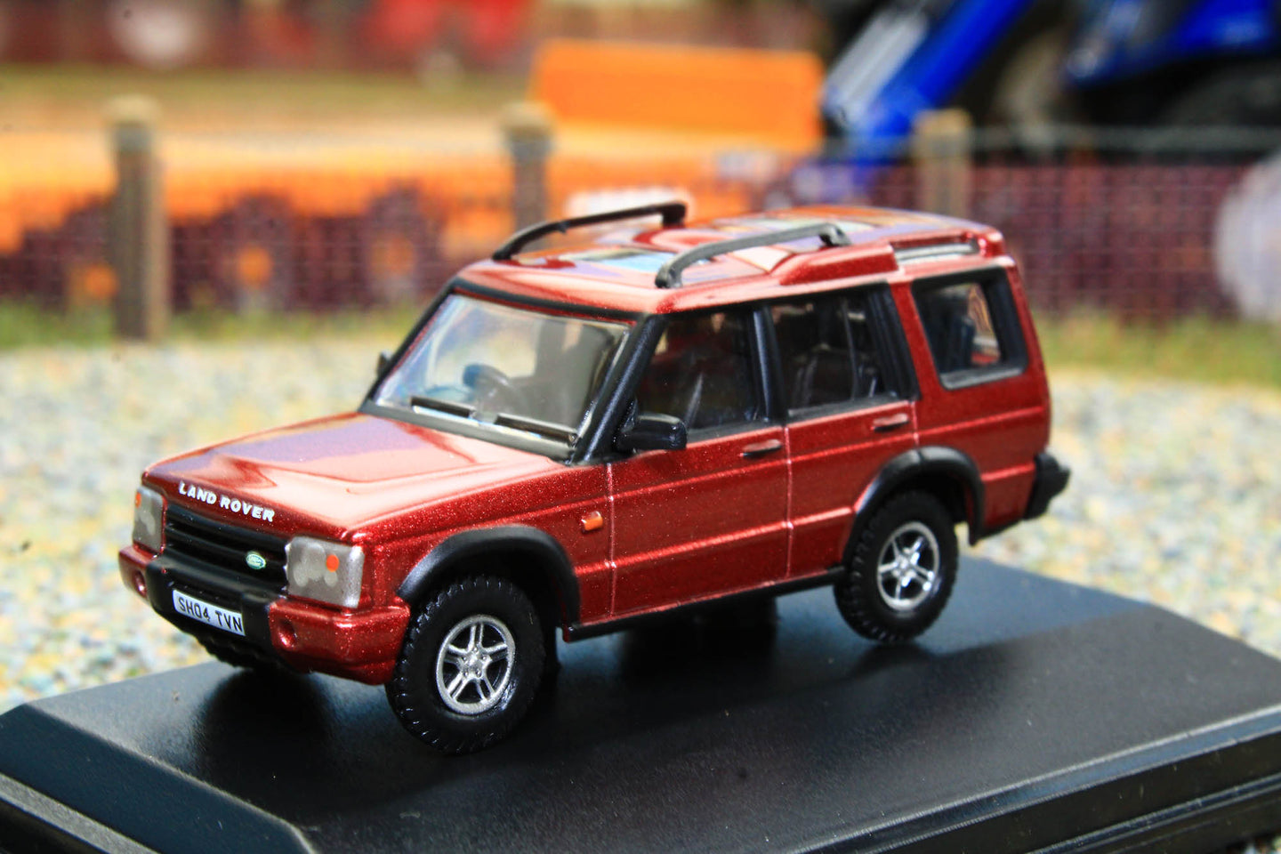 OXF76LRD2003 Oxford Diecast 1:76 Scale Land Rover Discovery 2 in Alveston Red