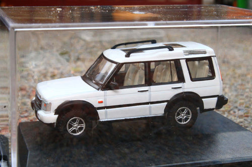 OXF76LRD2004 Oxford Diecast 1:76 Scale Land Rover Discovery 2 in Chawton White