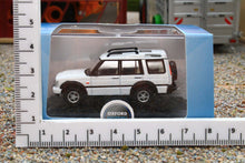 Load image into Gallery viewer, OXF76LRD2004 Oxford Diecast 1:76 Scale Land Rover Discovery 2 in Chawton White