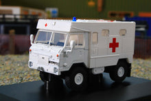 Load image into Gallery viewer, OXF76LRDCG003 Oxford Diecast 1:76 Scale Land Rover Forward Control GS Ambulance