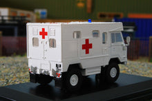 Load image into Gallery viewer, OXF76LRDCG003 Oxford Diecast 1:76 Scale Land Rover Forward Control GS Ambulance