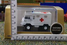 Load image into Gallery viewer, OXF76LRDCG003 Oxford Diecast 1:76 Scale Land Rover Forward Control GS Ambulance