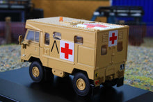 Load image into Gallery viewer, OXF76LRFCA001 Oxford Diecast 1:76 Scale Land Rover Forward Control FC Ambulance Gulf War