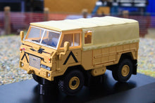 Load image into Gallery viewer, OXF76LRFCA003 Oxford Diecast 1:43 Scale Land Rover Forward Control 24 Field Ambulance Bosnia