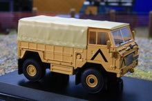 Load image into Gallery viewer, OXF76LRFCA003 Oxford Diecast 1:43 Scale Land Rover Forward Control 24 Field Ambulance Bosnia