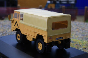 OXF76LRFCA003 Oxford Diecast 1:43 Scale Land Rover Forward Control 24 Field Ambulance Bosnia