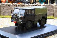 Load image into Gallery viewer, OXF76LRFCG004 Oxford Diecast 1:76 Scale Land Rover Forward Control GS No27 Squadron RAF Leuchars