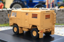 Load image into Gallery viewer, OXF76LRFCS003 Oxford Diecast 1:76 Scale Land Rover Forward Control Signals 4th Armoured Brigade Operation Granby 1990