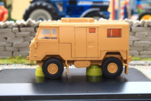 Load image into Gallery viewer, OXF76LRFCS003 Oxford Diecast 1:76 Scale Land Rover Forward Control Signals 4th Armoured Brigade Operation Granby 1990