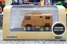 Load image into Gallery viewer, OXF76LRFCS003 Oxford Diecast 1:76 Scale Land Rover Forward Control Signals 4th Armoured Brigade Operation Granby 1990