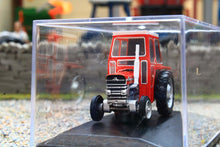 Load image into Gallery viewer, OXF76MF001 Oxford Diecast 1:76 Scale Massey Ferguson 135 Tractor
