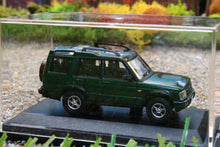 Load image into Gallery viewer, OXF76RD2001 Oxford Diecast 1:76 Scale Land Rover Discovery 2 in Metallic Epsom Green
