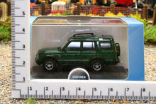 Load image into Gallery viewer, OXF76RD2001 Oxford Diecast 1:76 Scale Land Rover Discovery 2 in Metallic Epsom Green