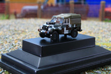 Load image into Gallery viewer, OXFNLRL004 Oxford Diecast N Gauge (1:148 Scale) Land Rover Lightweight Berlin Scheme