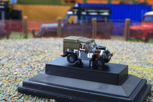 Load image into Gallery viewer, OXFNLRL004 Oxford Diecast N Gauge (1:148 Scale) Land Rover Lightweight Berlin Scheme