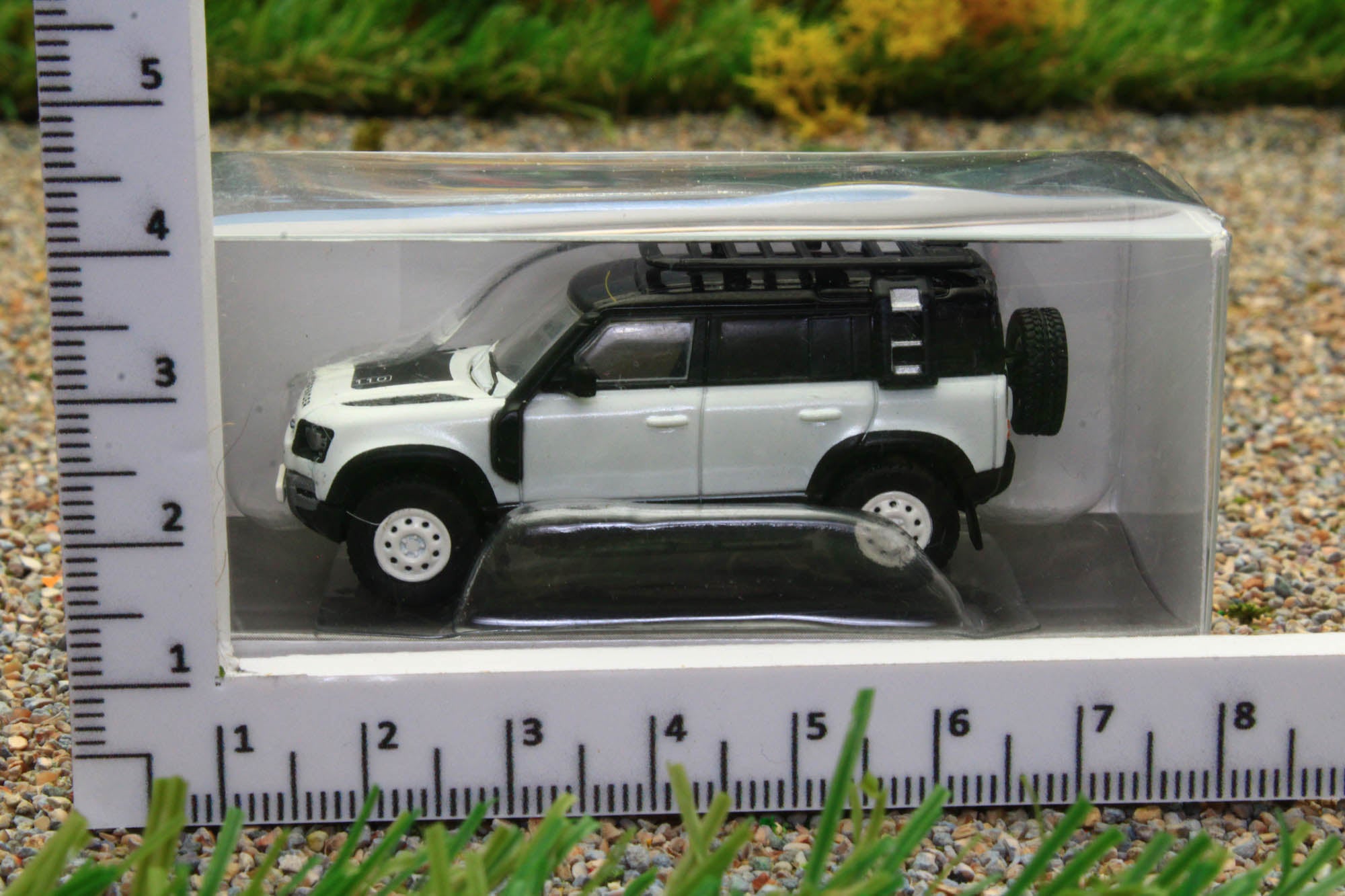 PCX870388 IXO 1:87 Scale New Land Rover Defender 110 In White 2020 ...