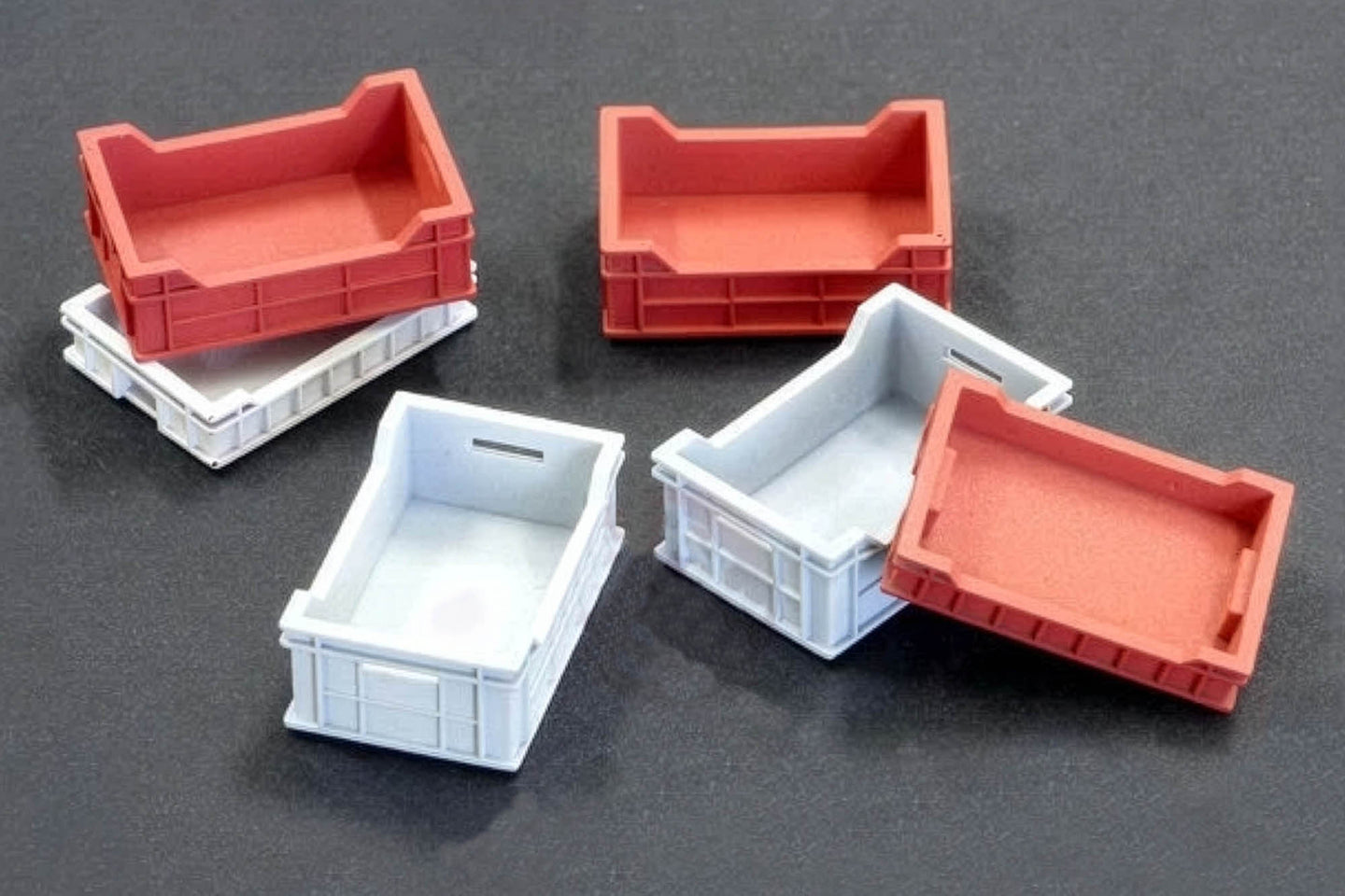 PLM-DP3002 Plusmodel Metal Plastic Cratess (1:35 Scale)