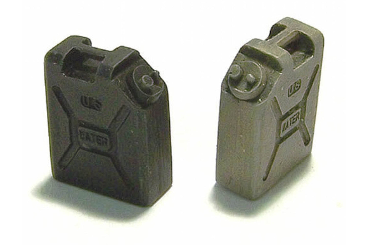 PLM-EL002 Plusmodel U.S. Water Jerry Cans (1:35 Scale)