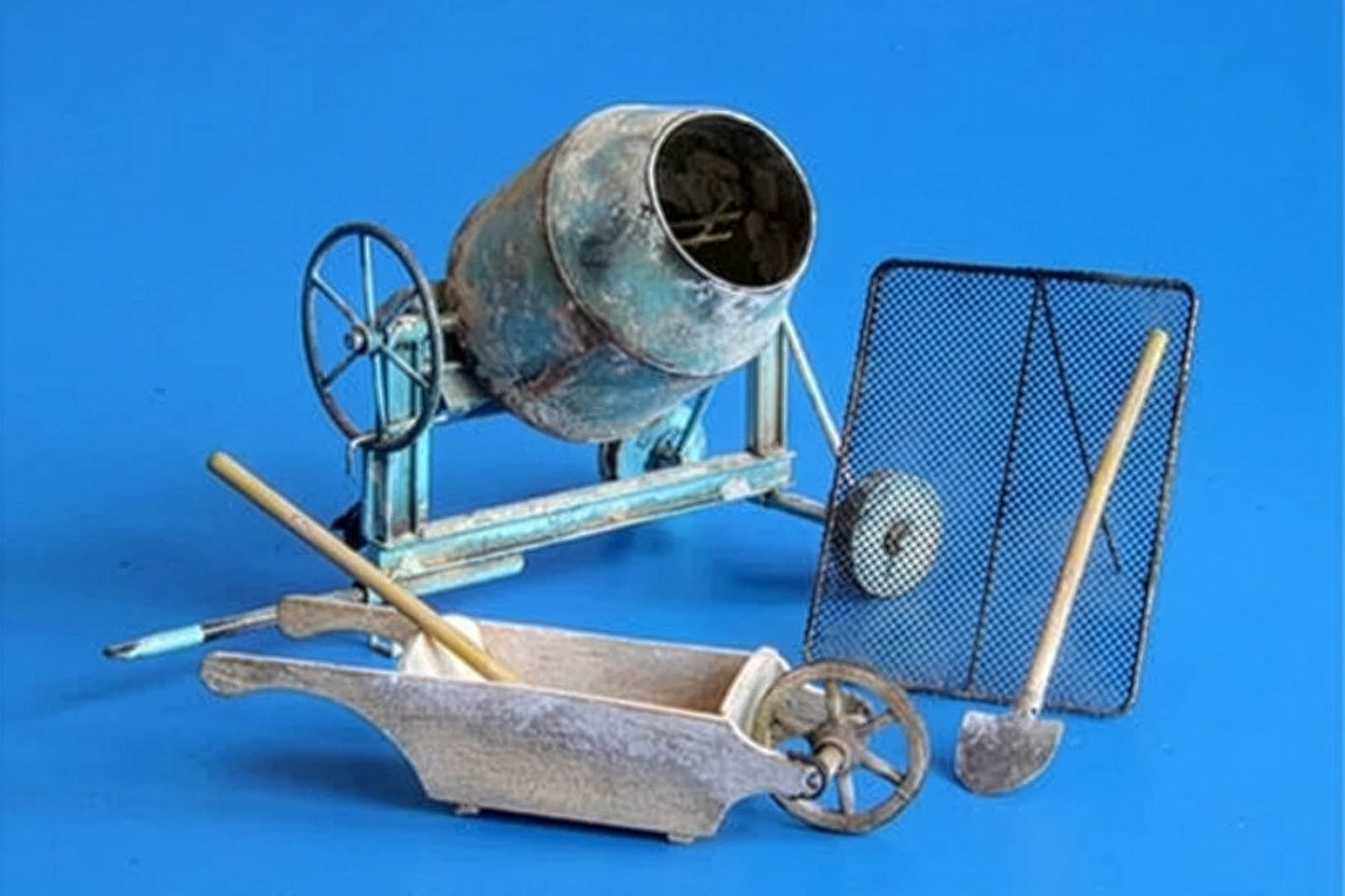 PLM361 Plusmodel Cement Mixer (1:35 Scale)