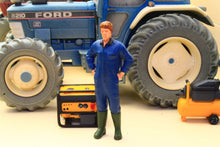 Load image into Gallery viewer, PYO360 Figure 1:32 Scale - Man in Overalls and Wellies (Requires Painting)