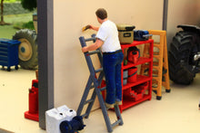 Load image into Gallery viewer, PYO437 Figure 1:32 Scale - Decorator on Ladder (Requires Painting)
