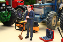 Load image into Gallery viewer, PYO626 Figure 1:32 Scale - Man with Broom (Requires Painting)