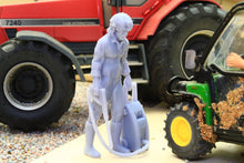 Load image into Gallery viewer, PYO714 Figure 1:32 Scale - Pressure Washer Operator with Pressure Washer